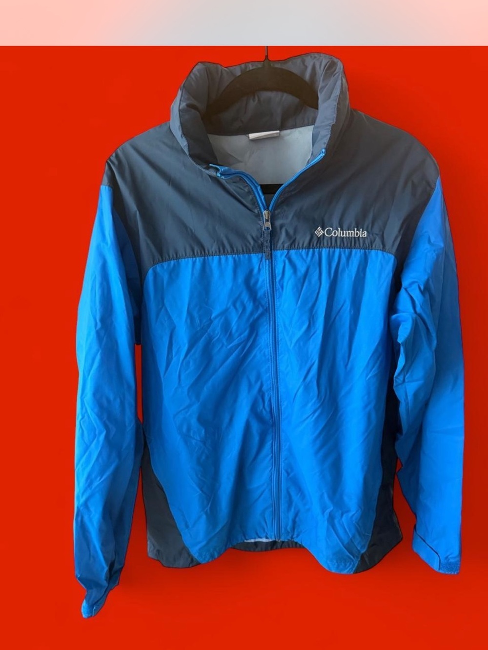 Columbia Lightweight Jacket in Blue and Charcoal